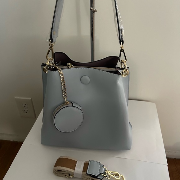 Hip shoulder bag with bonus coin wallet - Picture 2 of 10